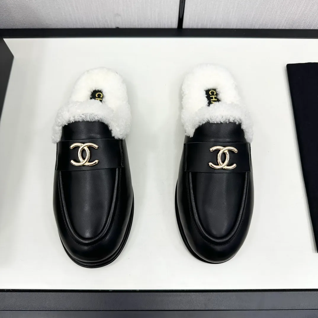 👟👟Ex-factory price 600👟👟Chanel 24K new furry loafers and Teddy furry shoes for autumn and winter. Very comfortable. Maillard brown is still very suitable for autumn and winter~ Suede upper, fur lining integrated, leather outsole Size: 35-39, other sizes are customized